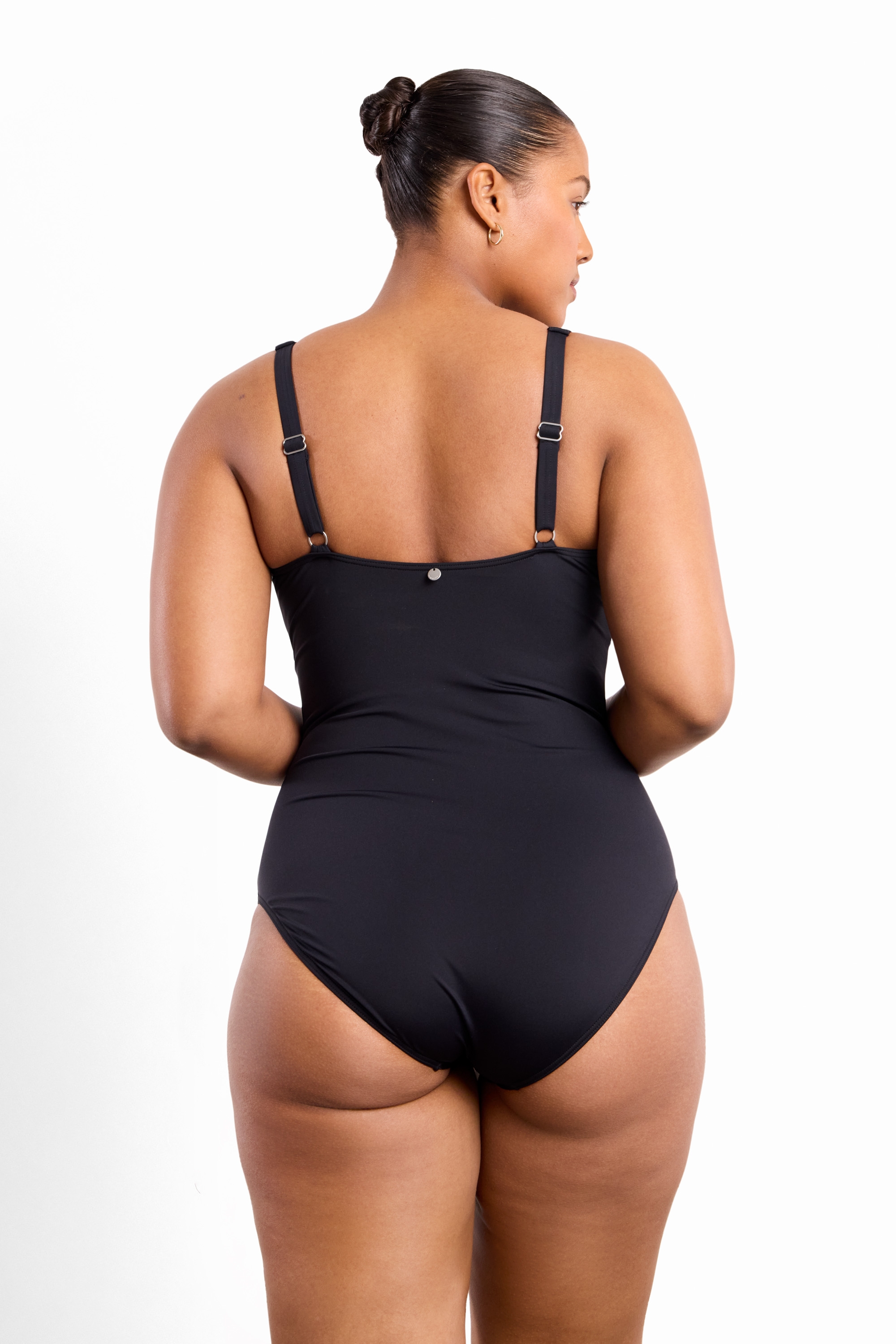 Basix DD-E Underwire Tri One Piece-Black
